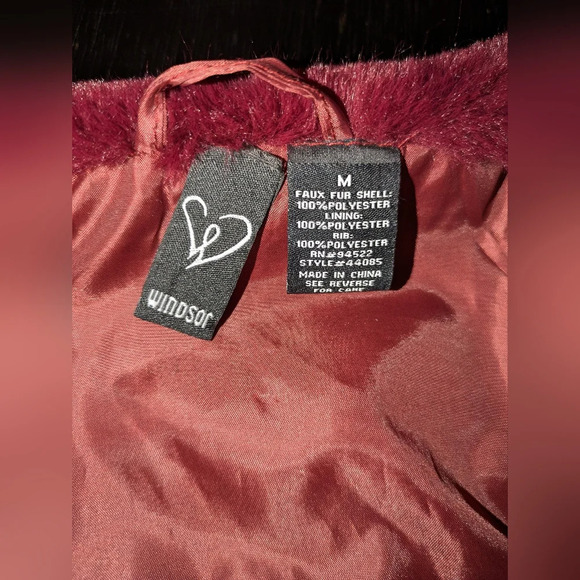 Windsor Burgundy Faux Fur Bolero Jacket. Size M EUC. - Picture 4 of 6